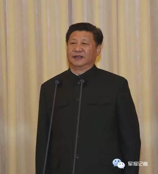 习近平向五大战区授予军旗并发布训令