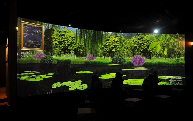 激光与投影 记莫奈时光映迹多媒体艺术展 