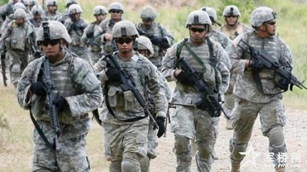 图为美国陆军士兵